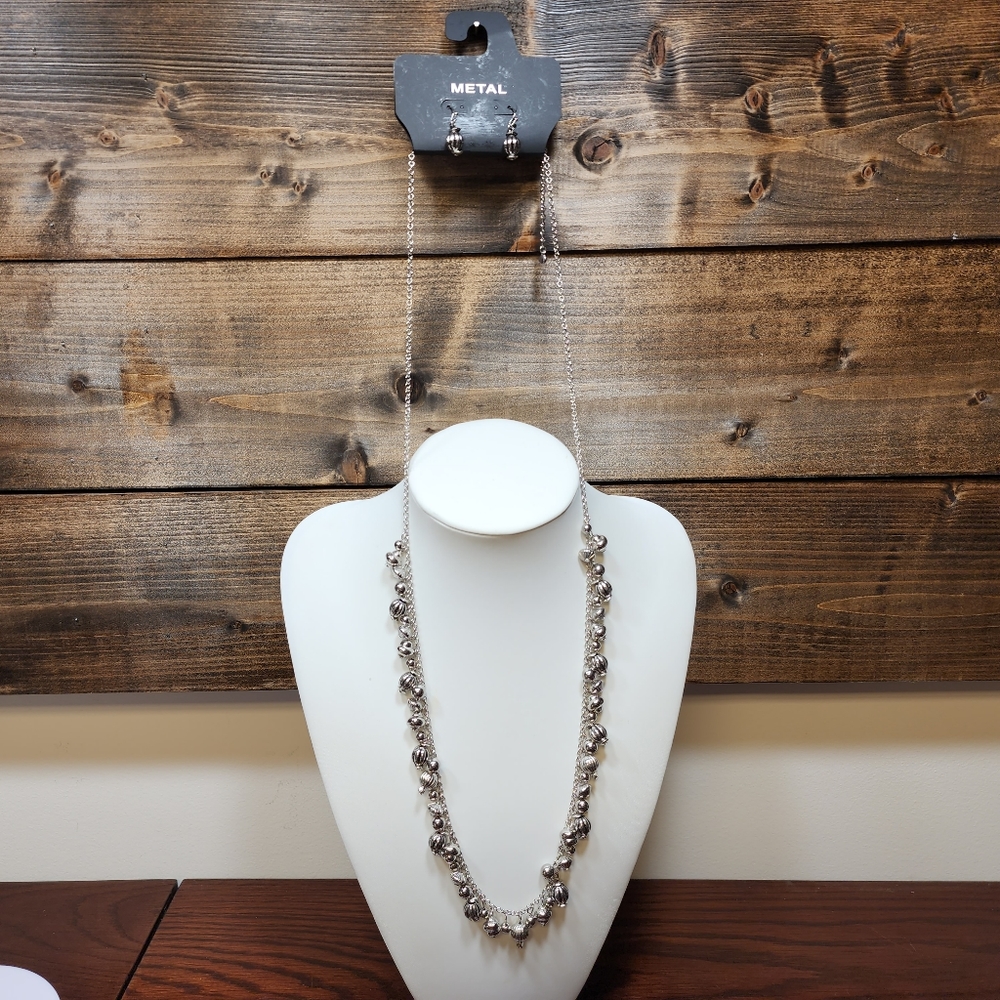 Apt 9 Necklace & Earring Set‎ - NWT - Silver Colored